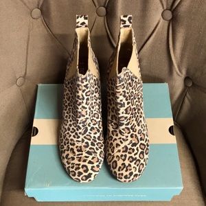 Women’s Toms Boots, Size 9, Tan Leopard, NWB